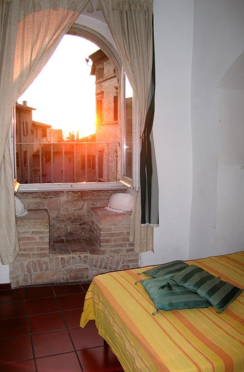 Residenza Turrena Aparthotel Perugia Cameră foto